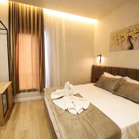 Rooms Kruja City מלון Krujë