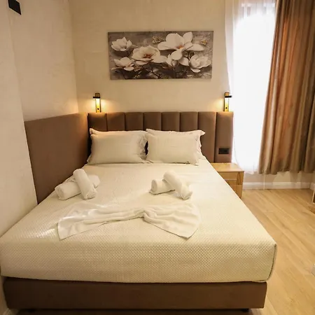 Rooms Kruja City מלון