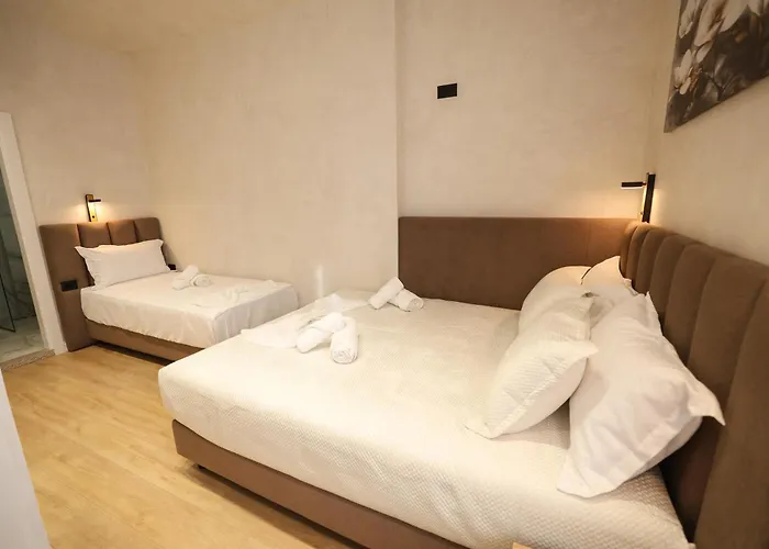 Rooms Kruja City Hotel 3*